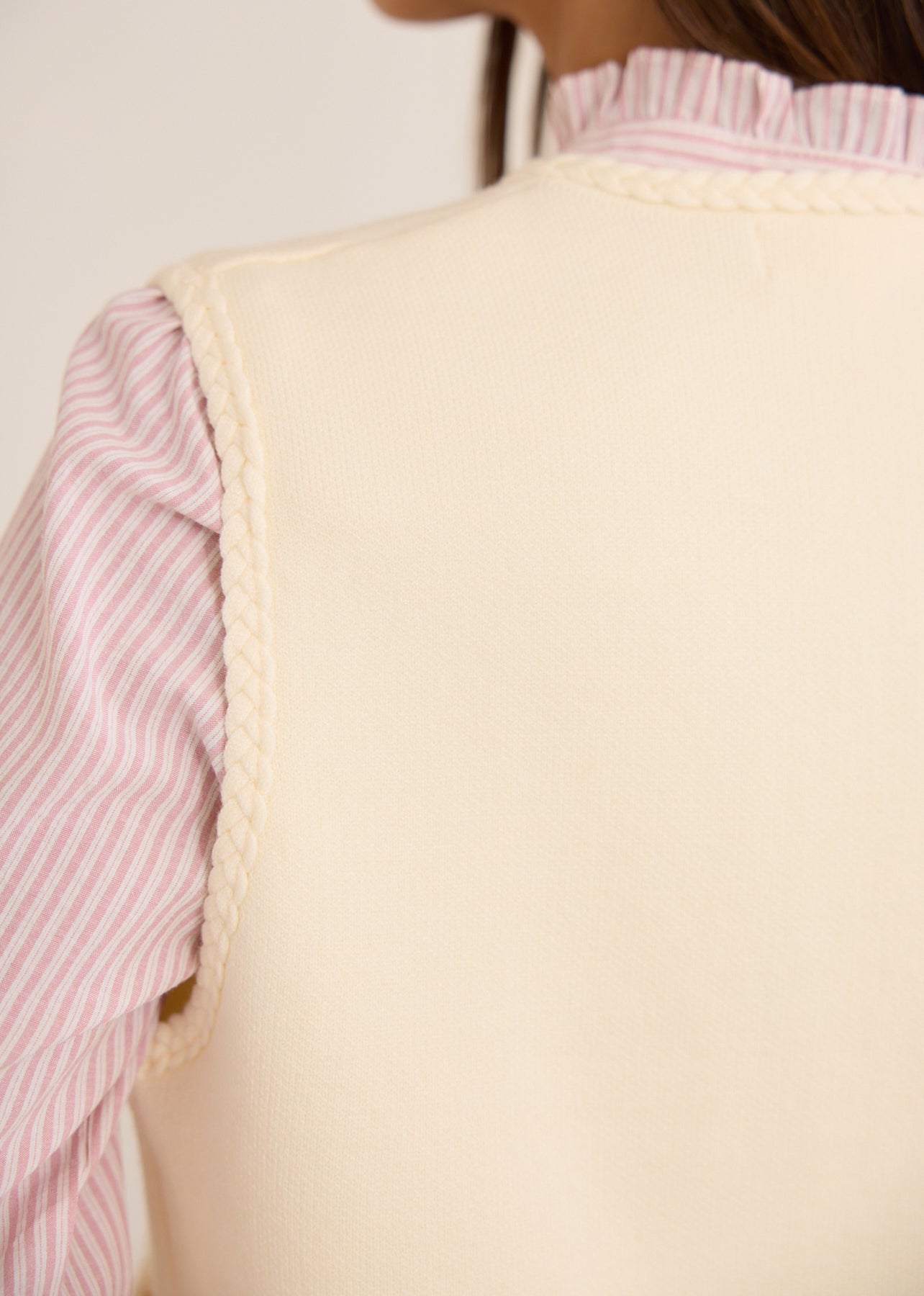 Azia vest