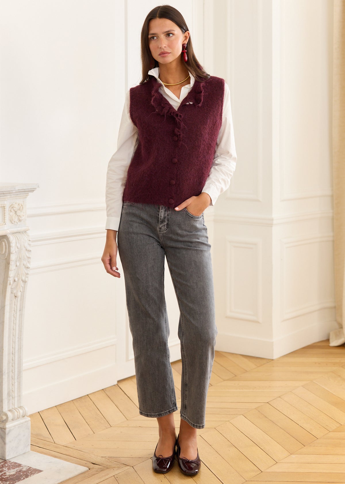 Esra Vest
