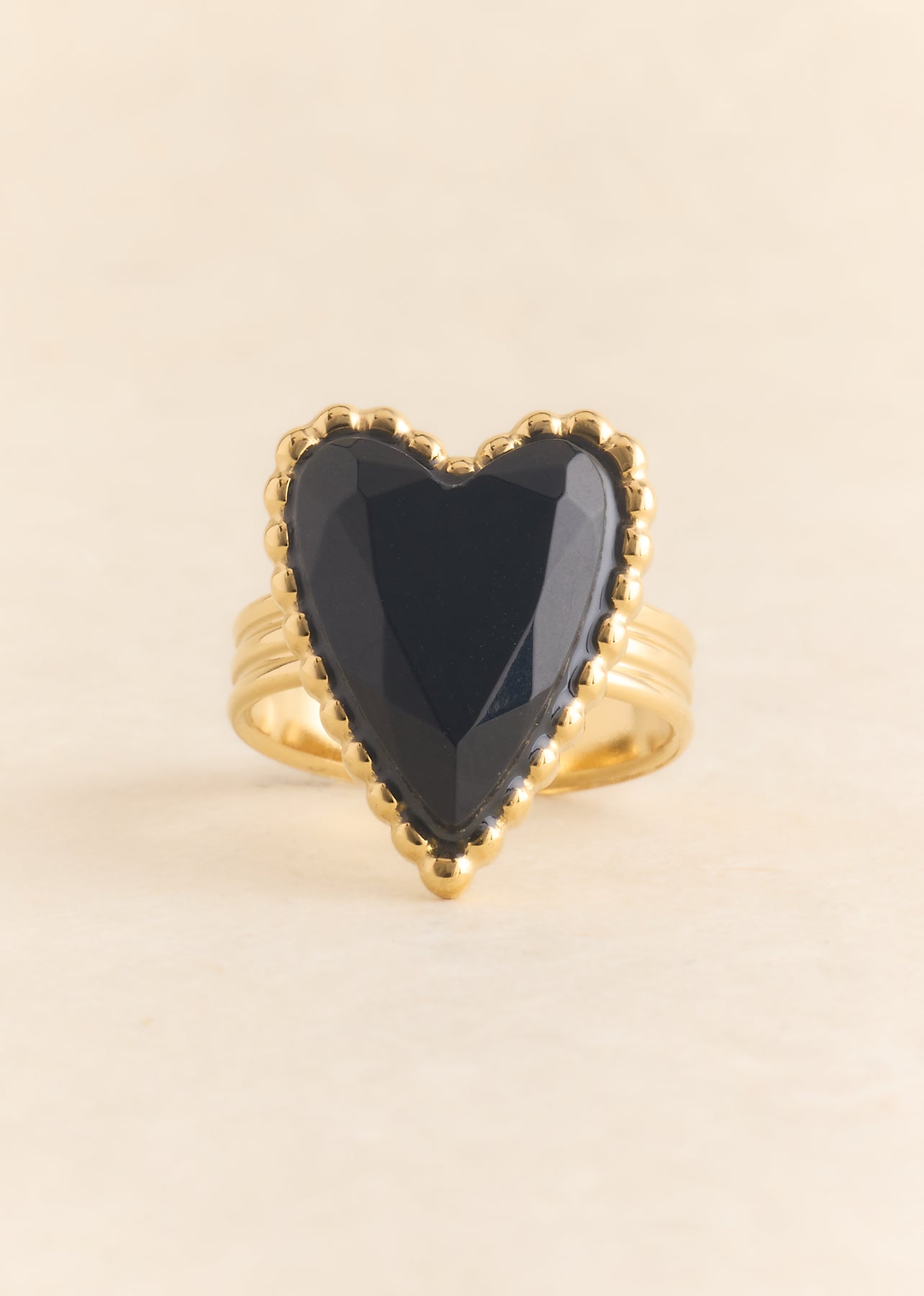 Nychéa Ring