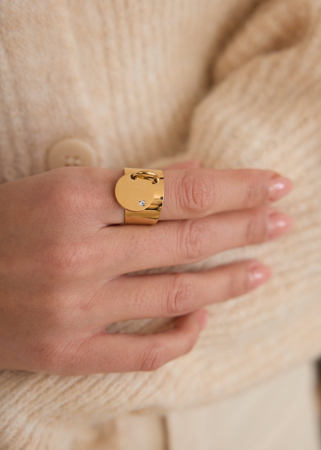 Sia ring