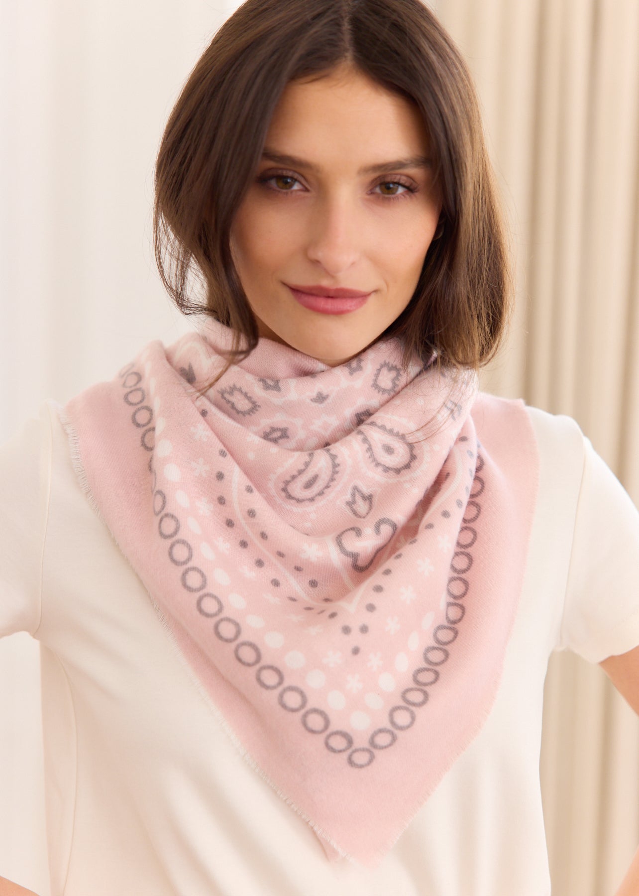 Kléo Scarf
