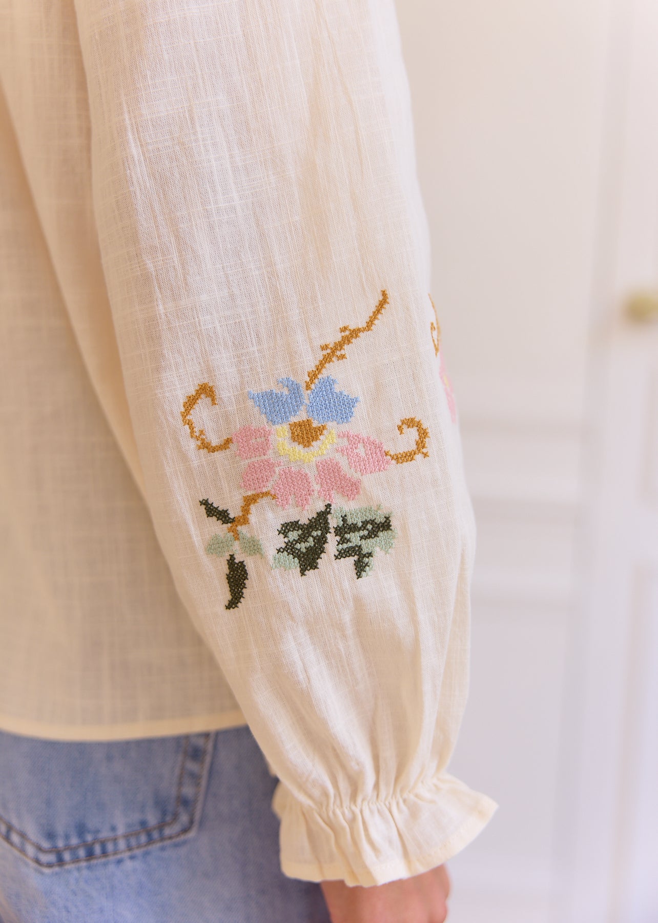 Beige Floral Embroidered Cotton Blouse - Yaelle | Motus Boutique