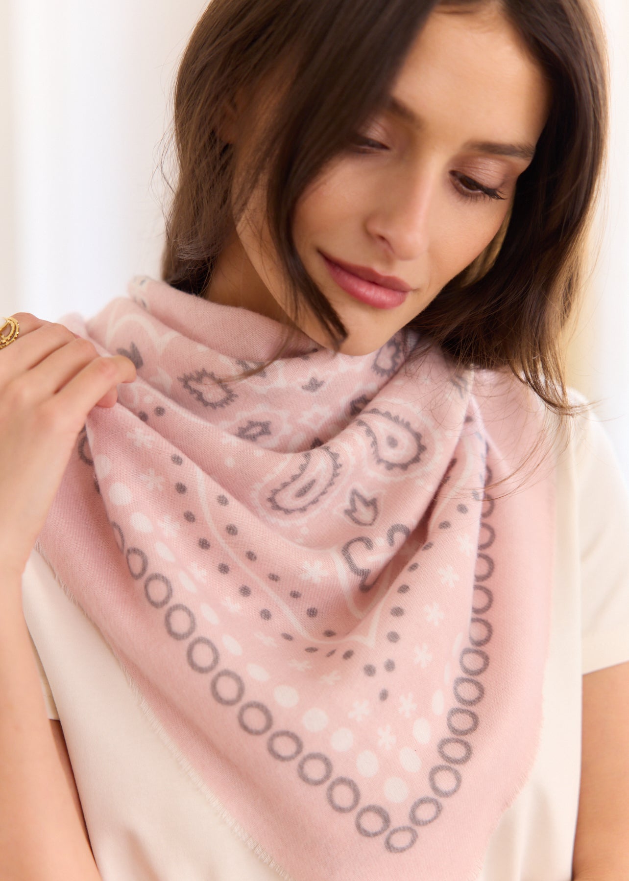 Kléo Scarf