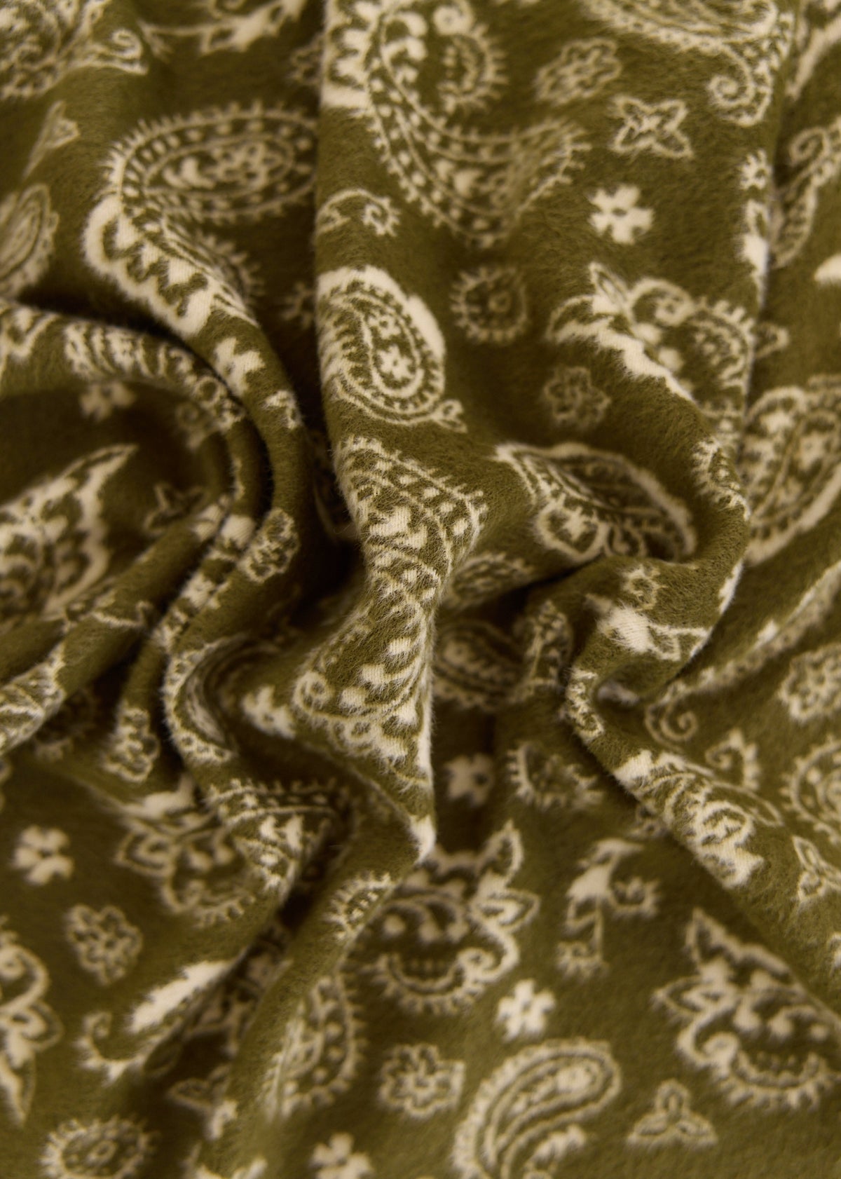 Livia Scarf