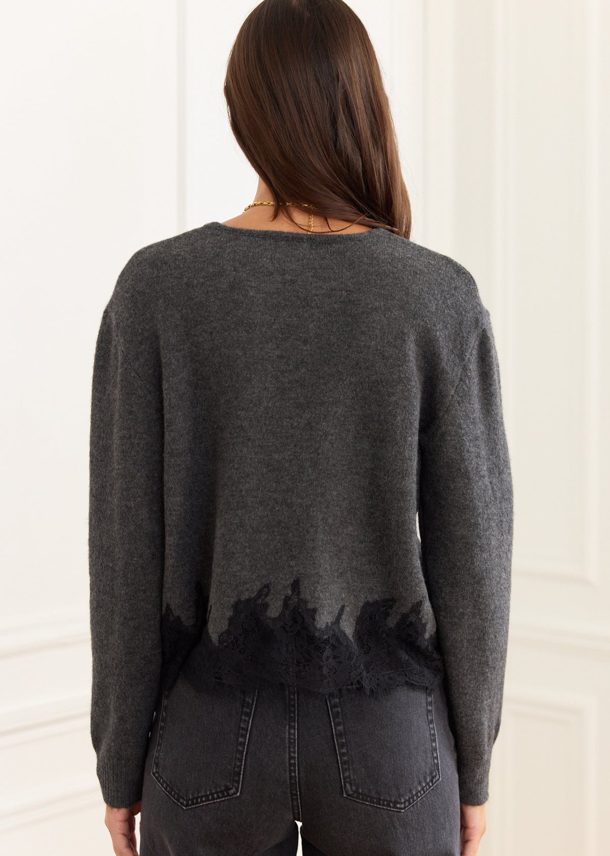 Pull Nelia