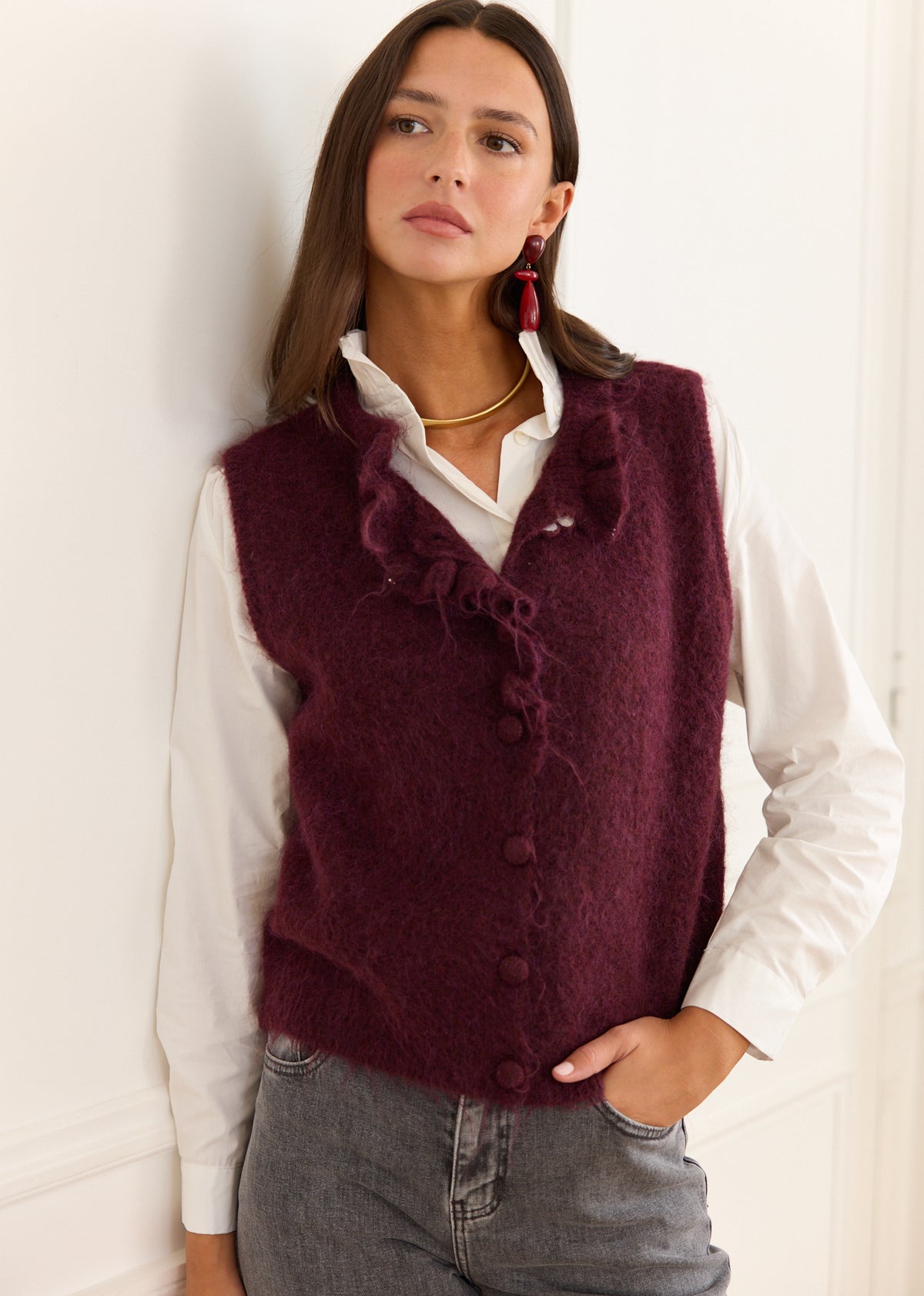 Esra Vest