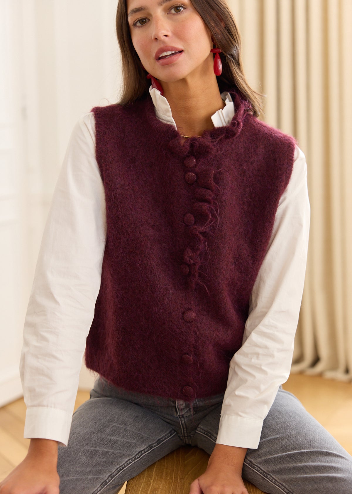 Esra Vest