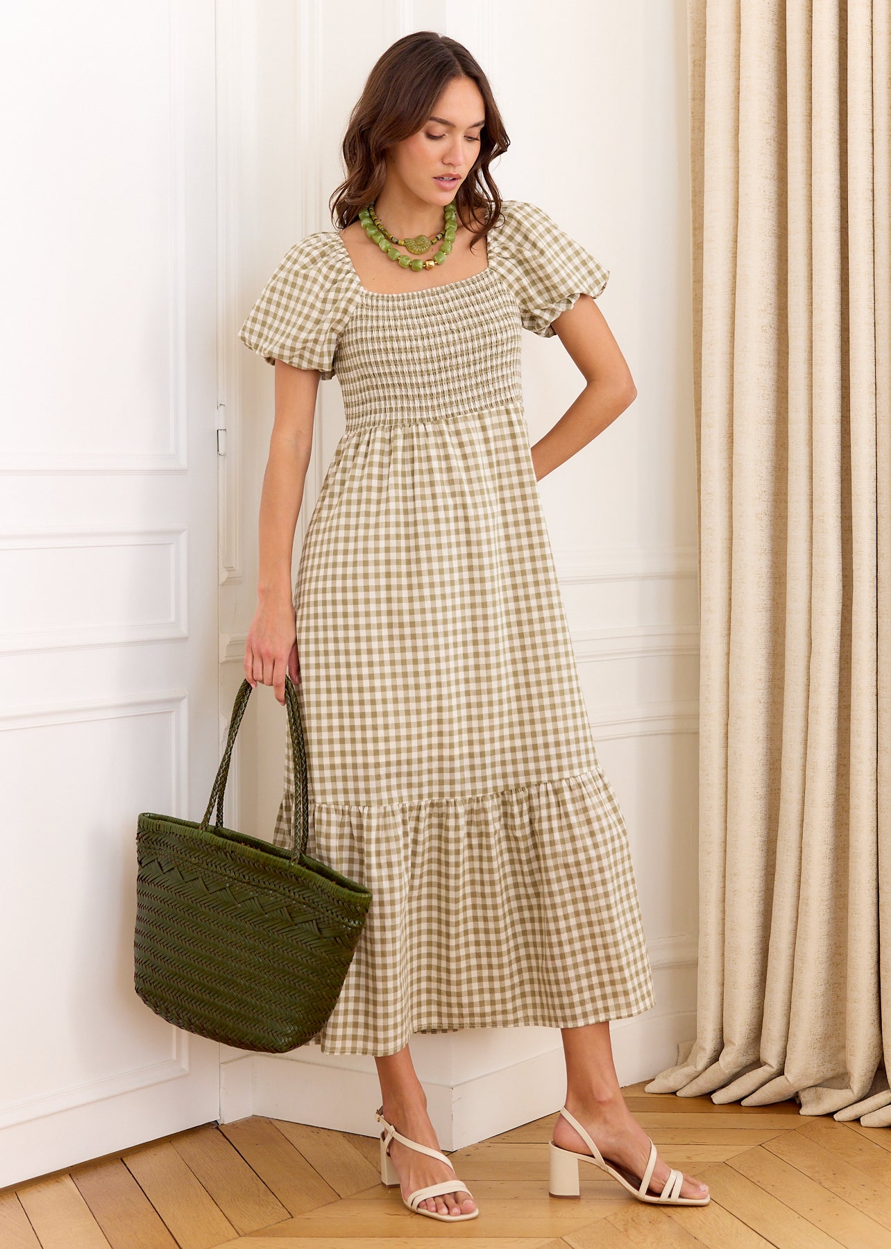 Robe Tina