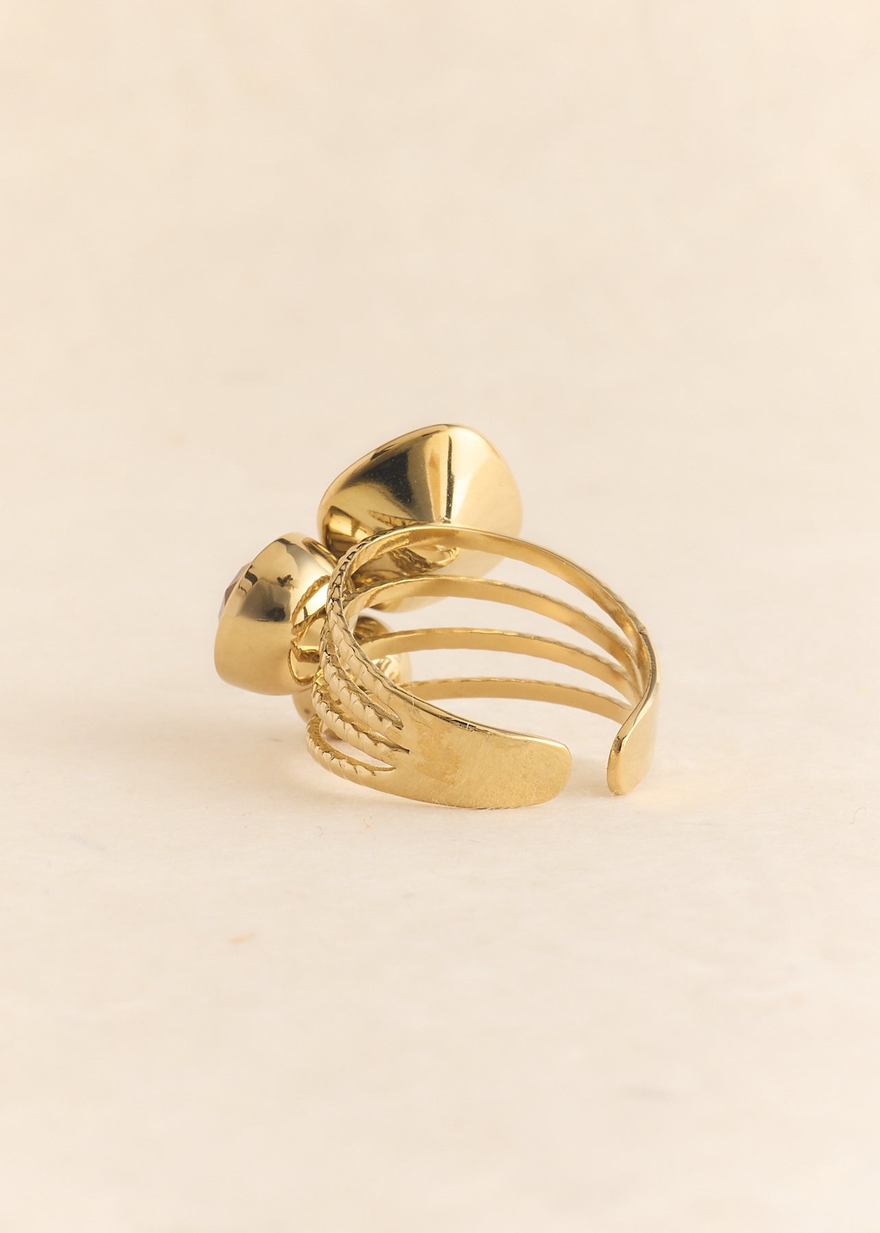 Almaz Ring