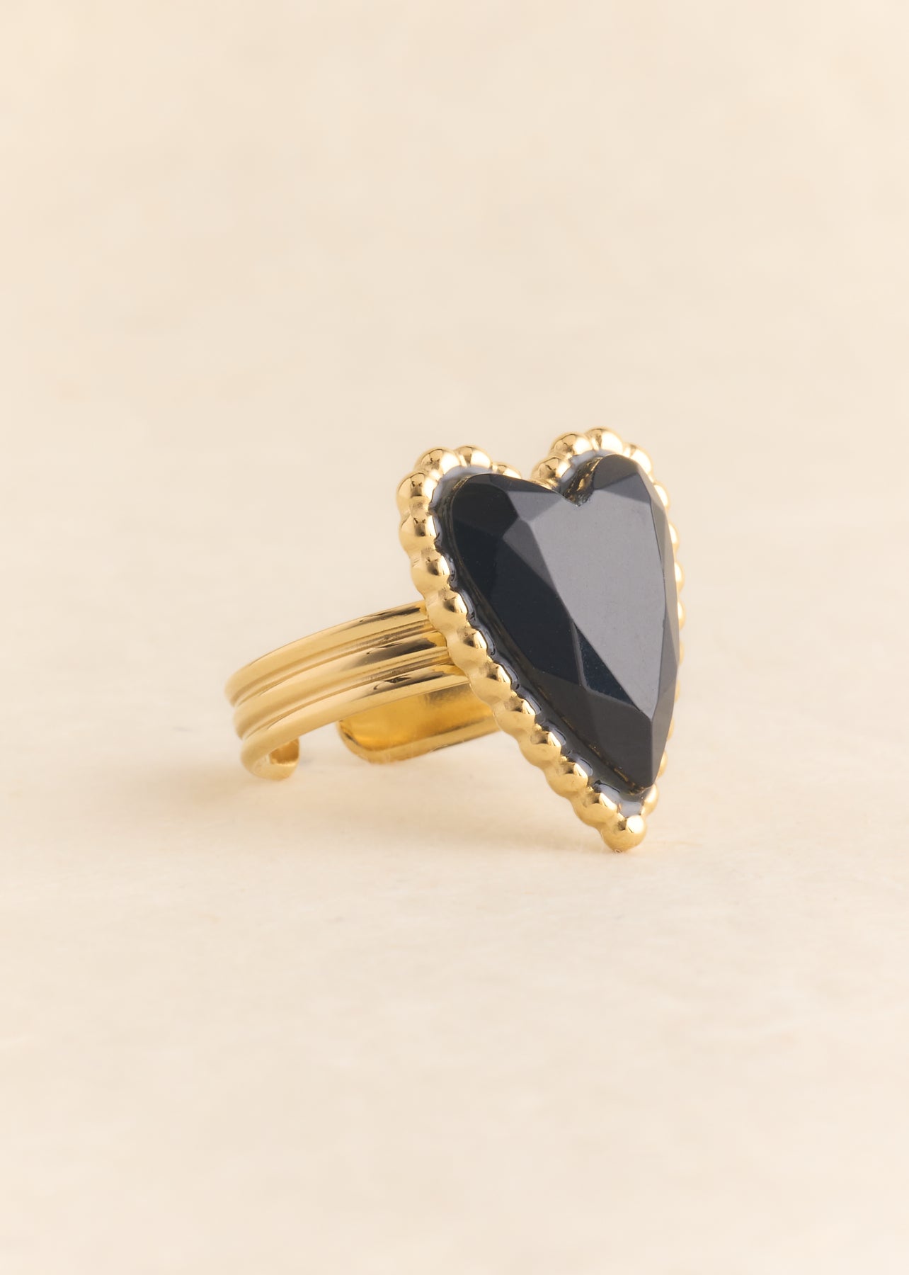Nychéa Ring