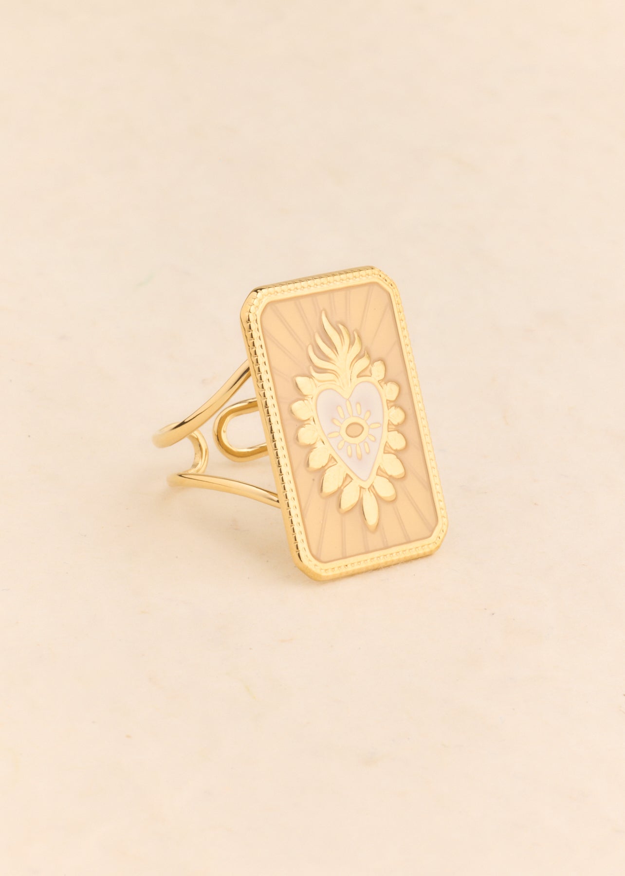Ezia Ring