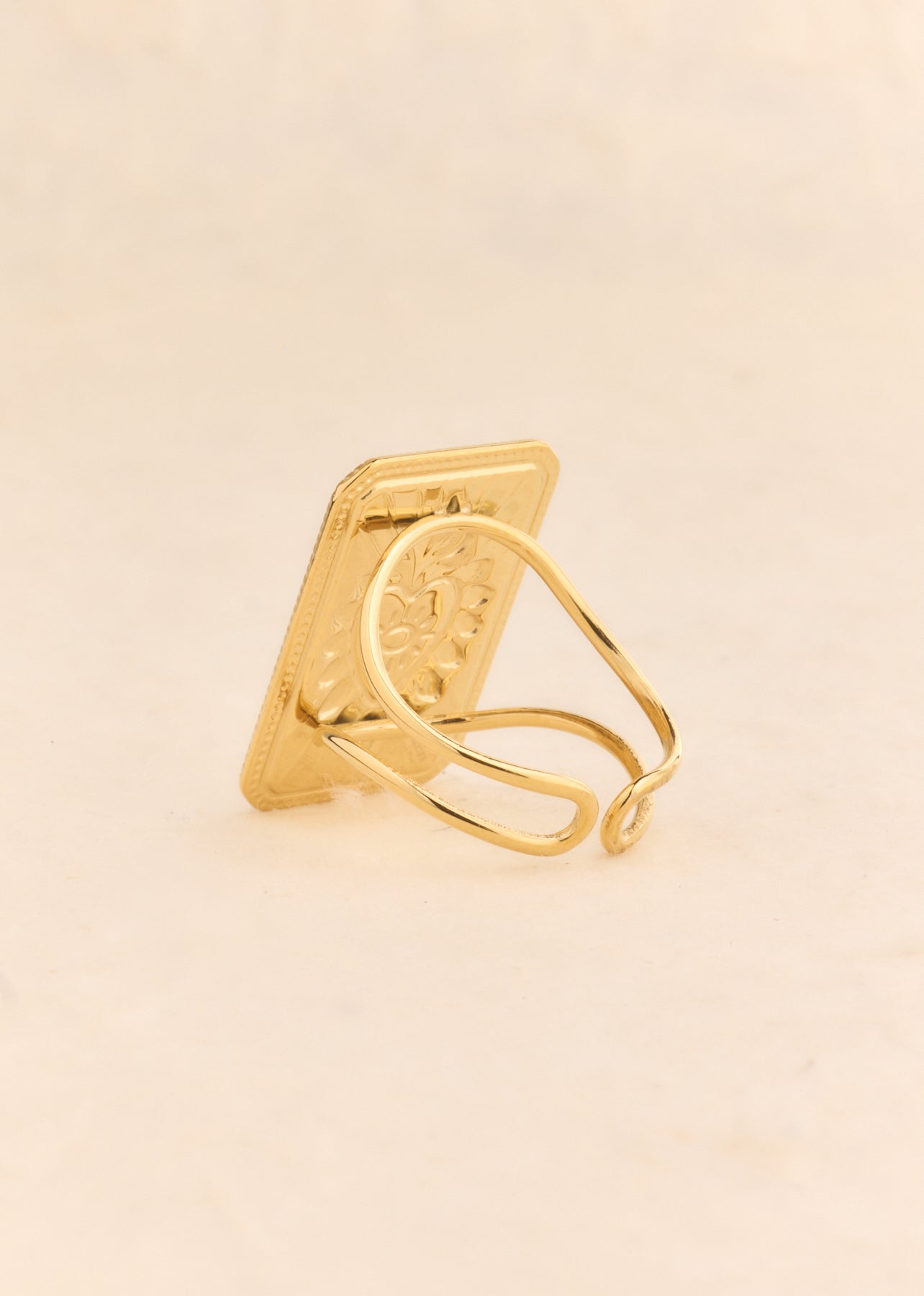 Ezia Ring