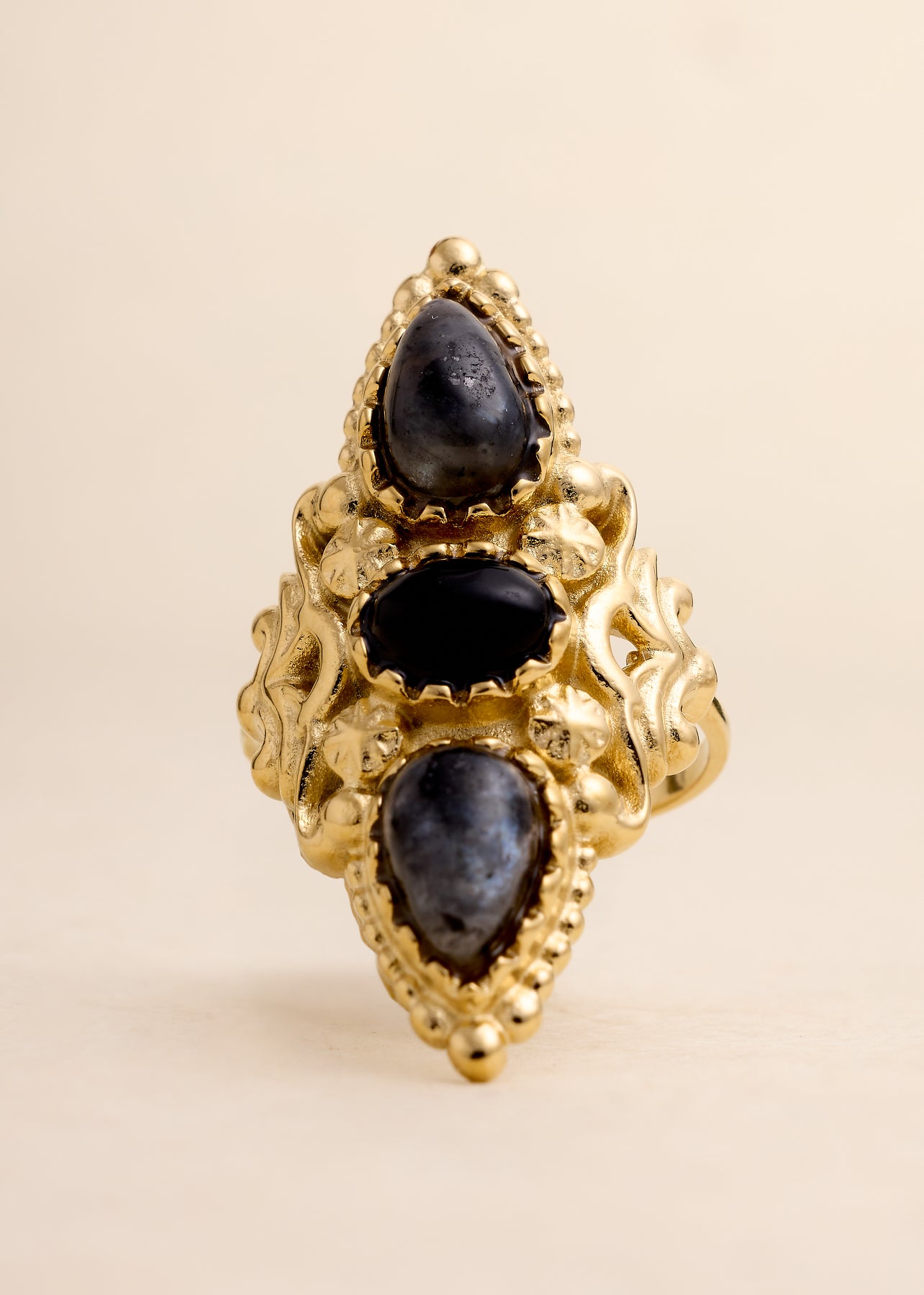 Bague Ezra