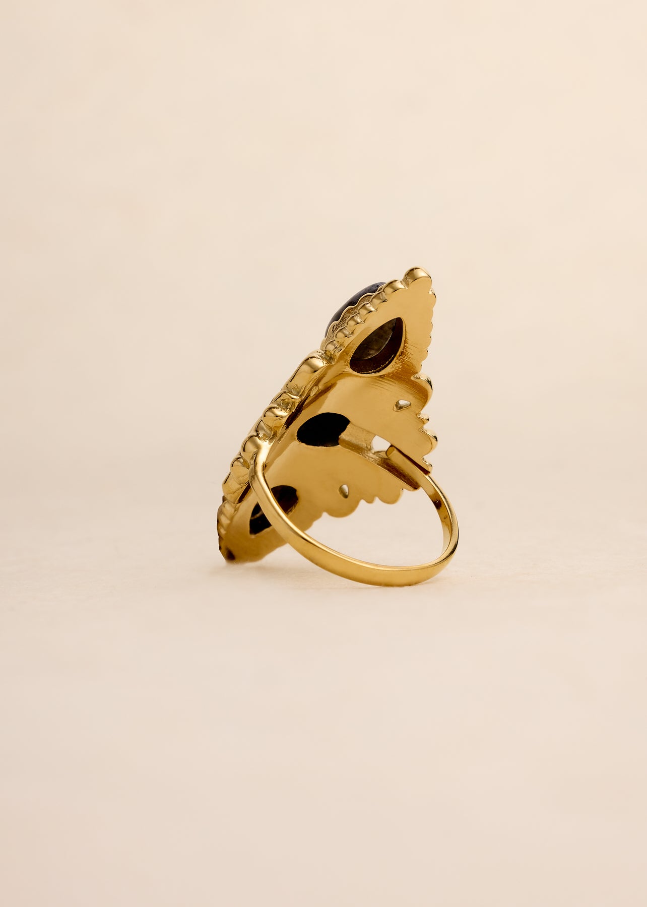 Bague Ezra