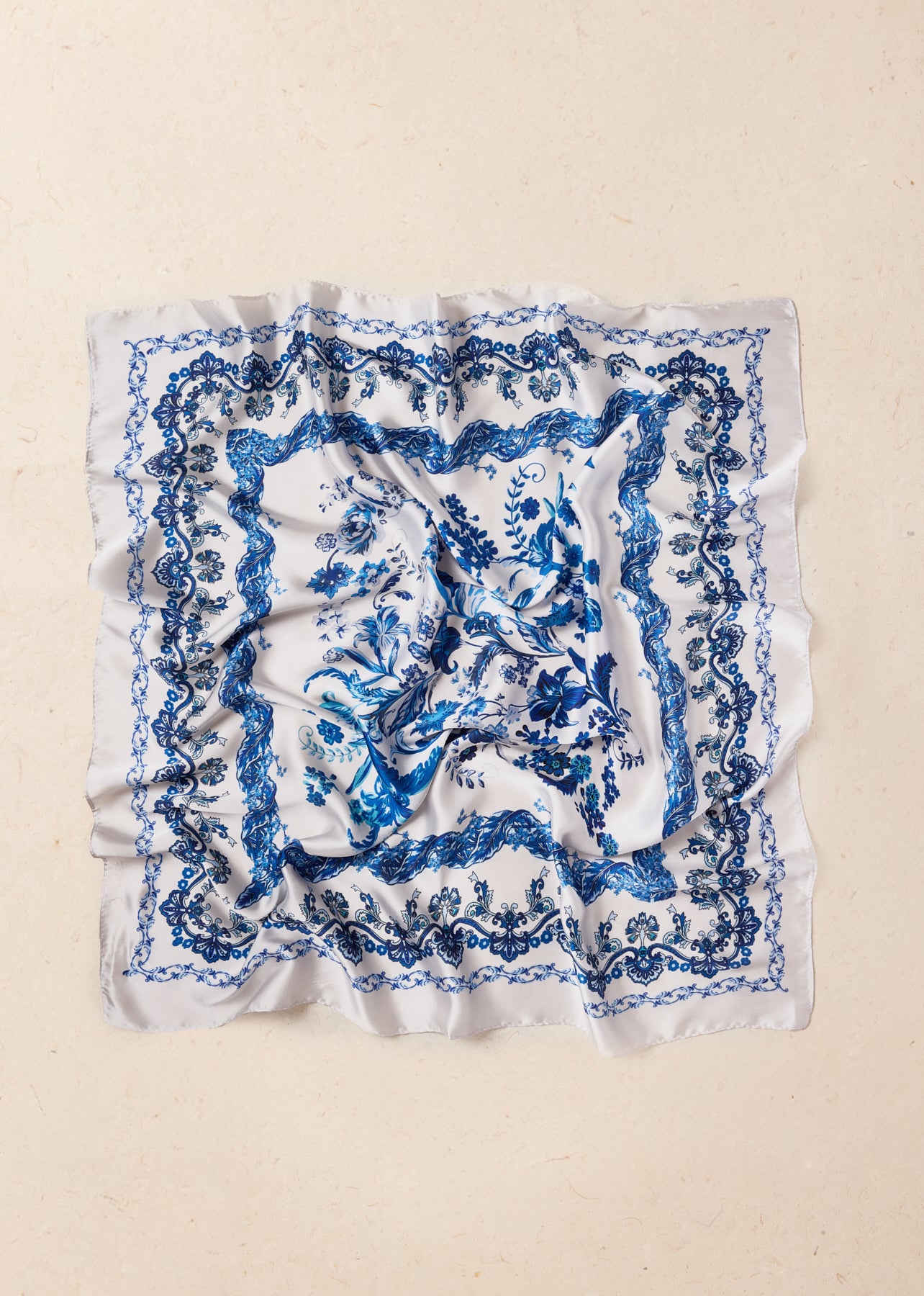 Loeiza scarf