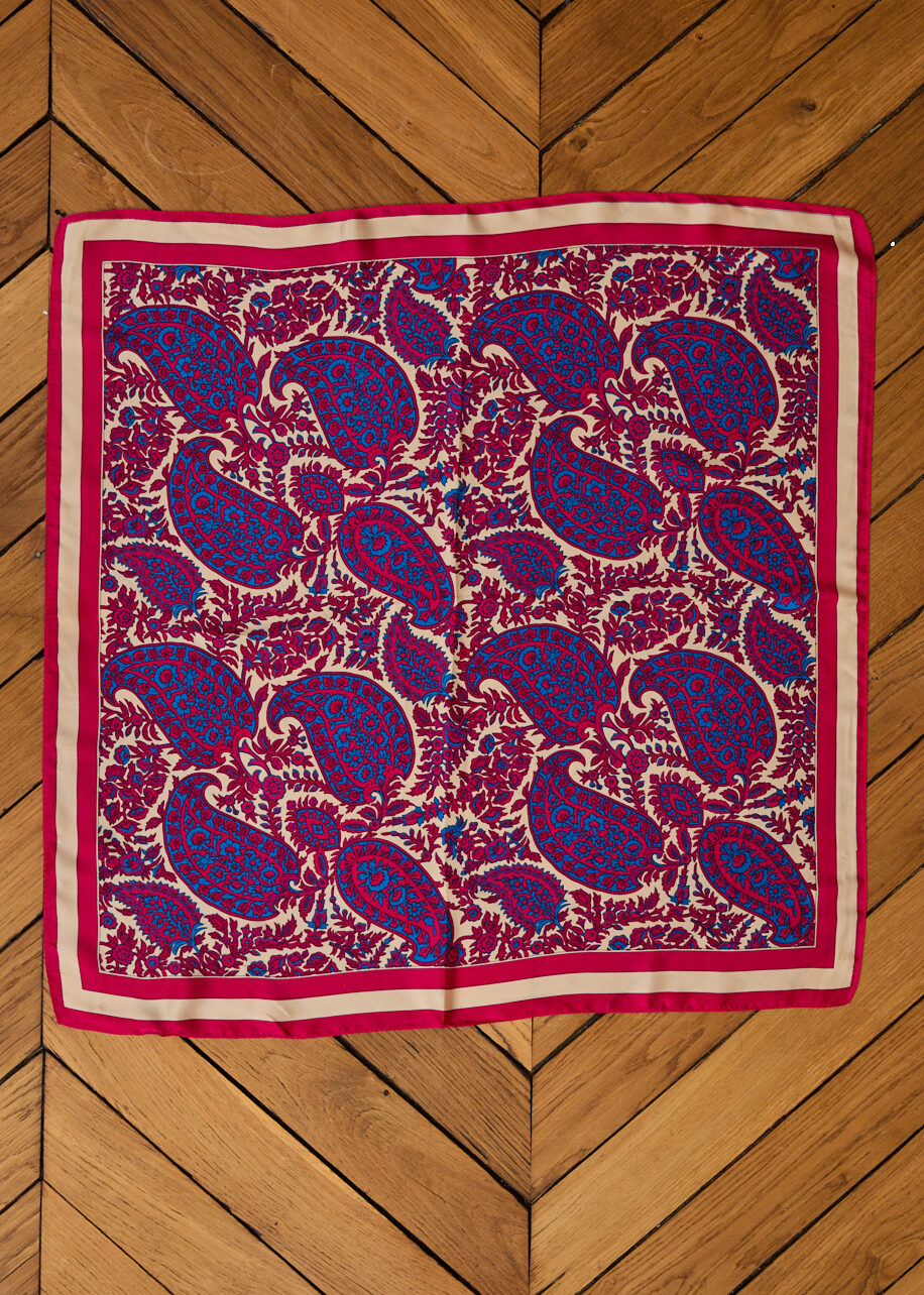 Motus_Boutique_Printemps_Foulard_Loeiza_Fushia_3