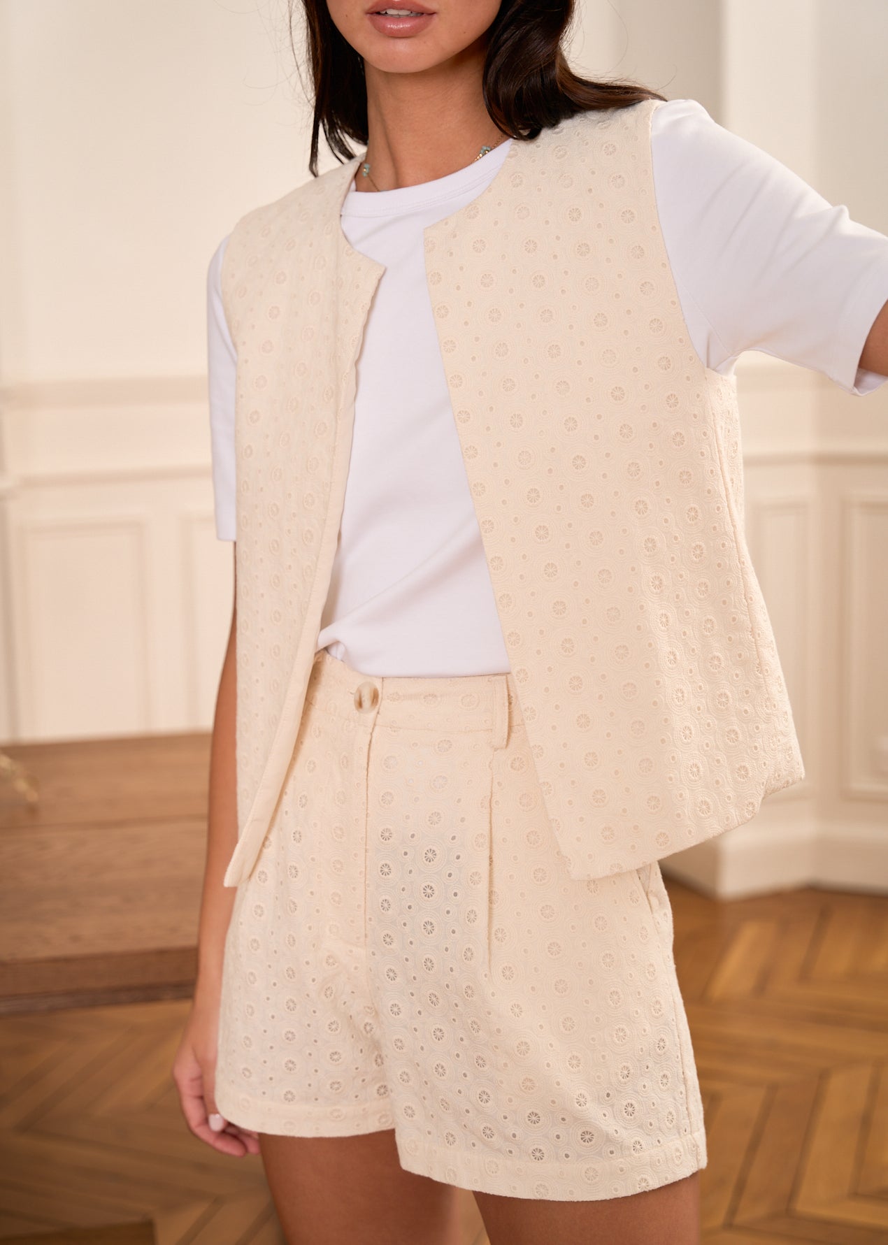 Motus_Boutique_Short_Louisa_Beige_1