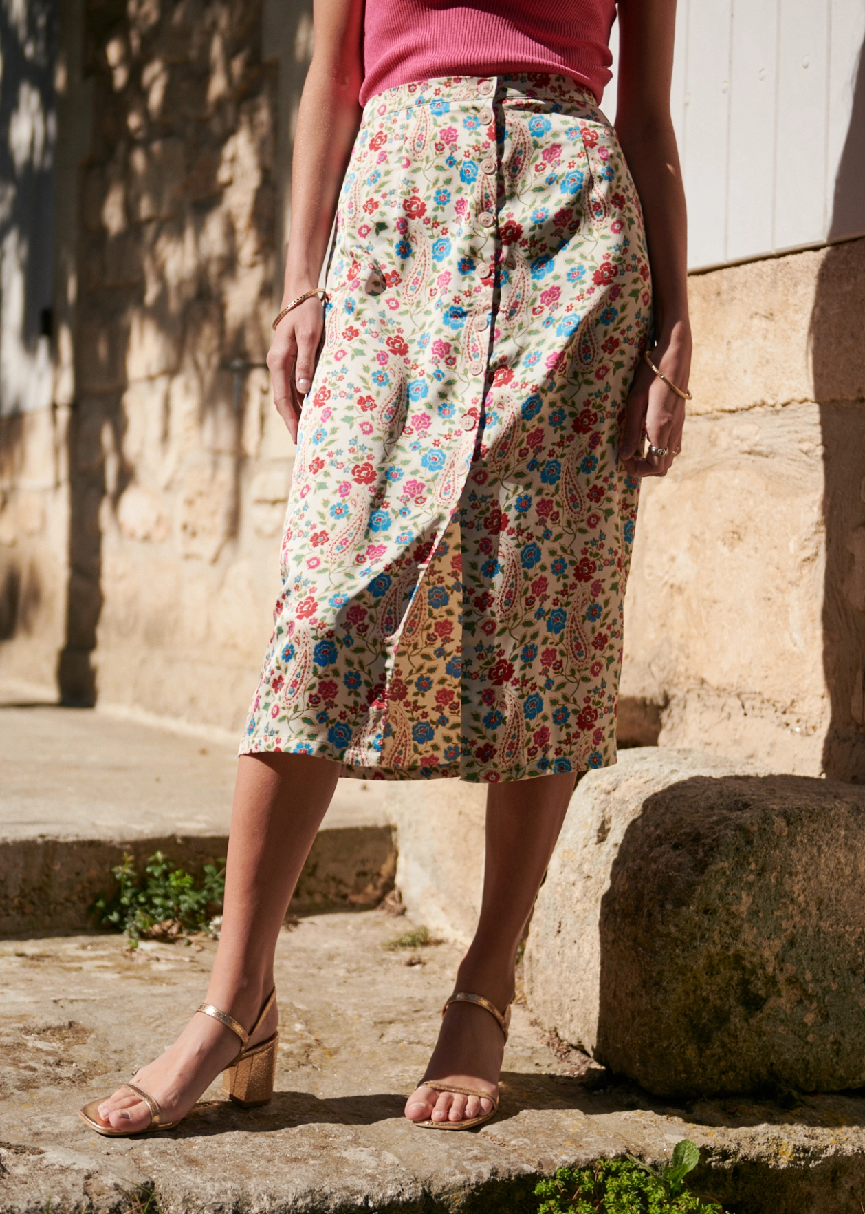 motus_boutique_jupe_rosaline_fleuri_satiné_beige_1